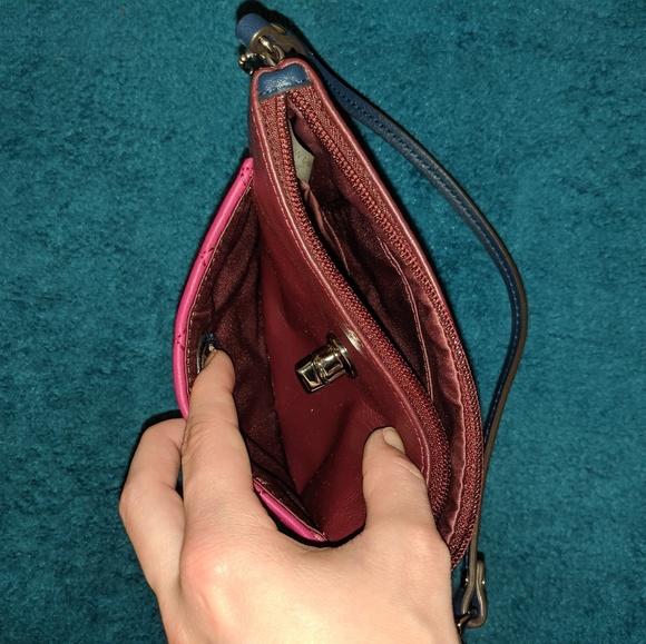 Handbags - Coach clutch